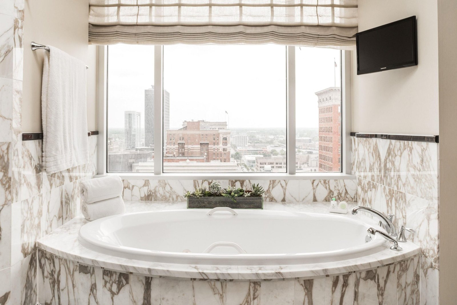 Conrad Indianapolis jacuzzi suite downtown