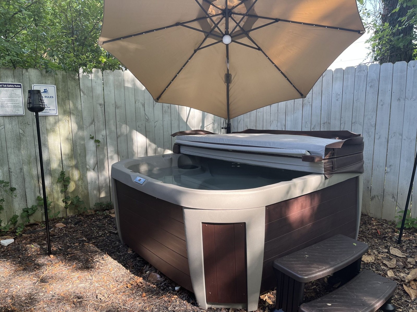 Cozy renovated 3 bedroom home with hot tub Atlanta Georgia