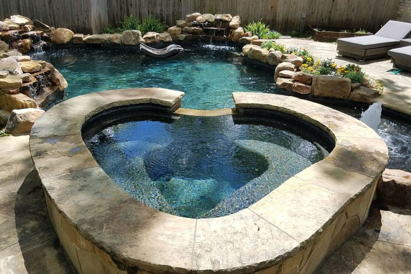 Luxury downtown Dallas estate with heated pool and spa sleeps 18