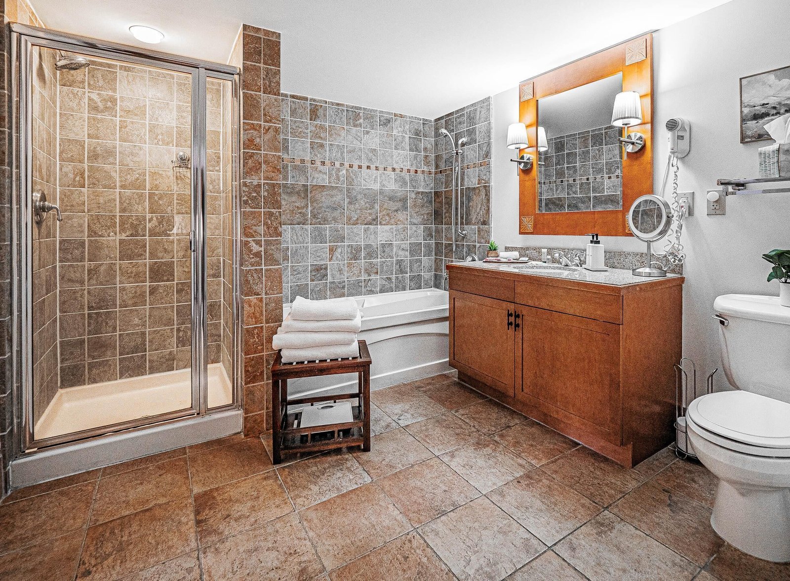 Private mountain condo with hot tub sauna pool Vernon New Jersey