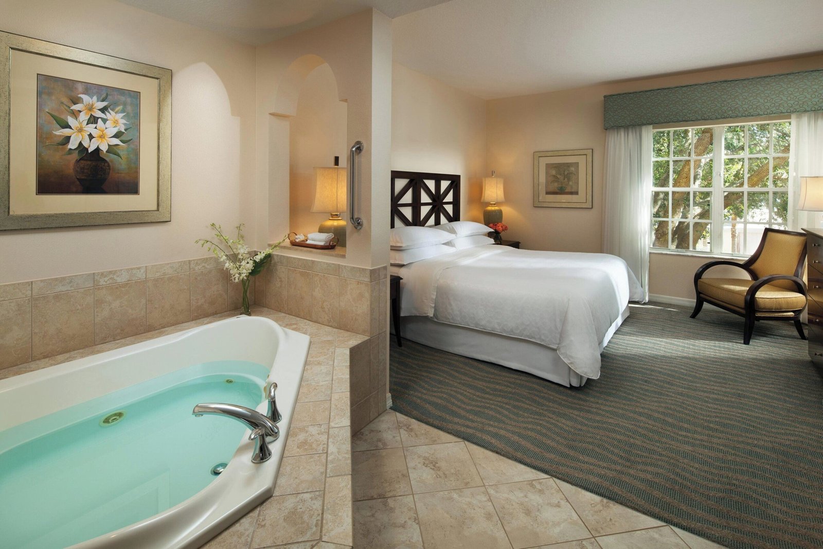 Sheraton Vistana Resort Villas Lake Buena Vista jacuzzi villa Orlando