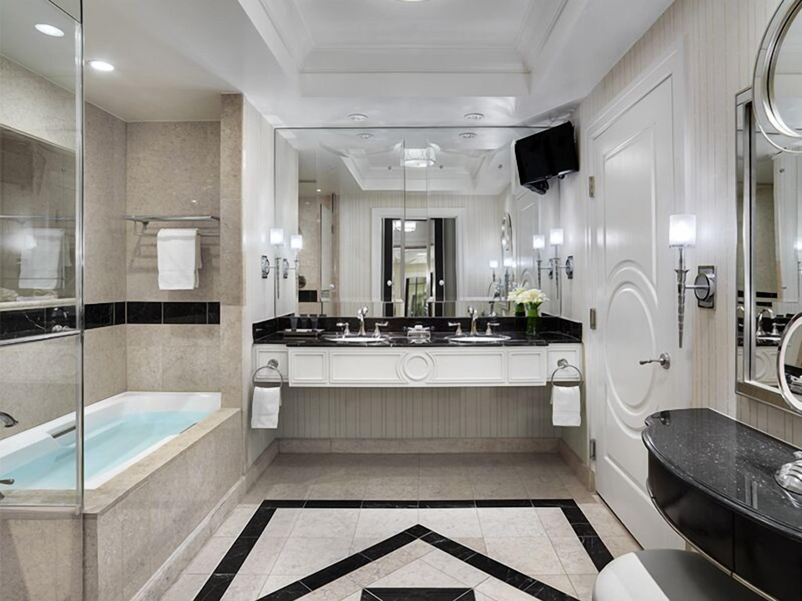 The Palazzo at The Venetian Las Vegas jacuzzi suite