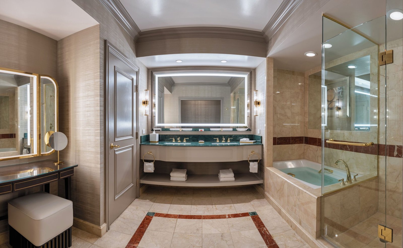 The Venetian Resort Las Vegas jacuzzi suite