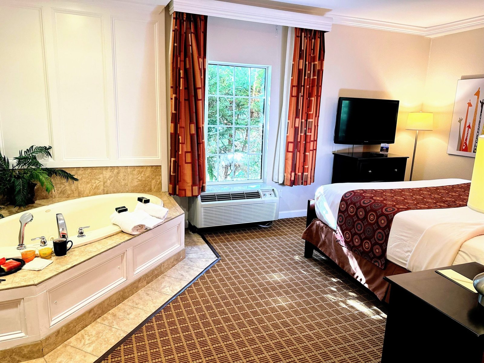 The Wilshire Grand Hotel West Orange New Jersey jacuzzi suite