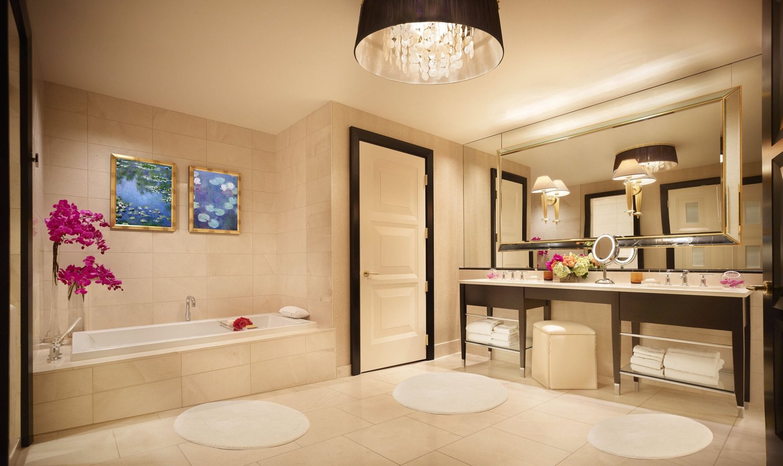 Wynn Las Vegas jacuzzi suite Strip views