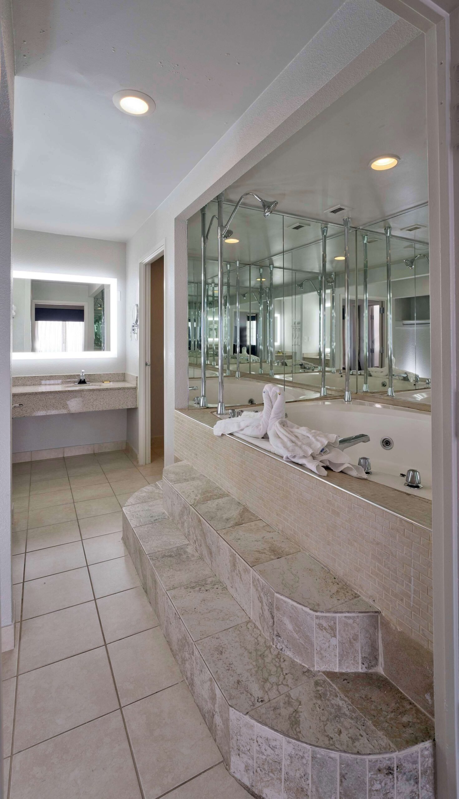 Best Western Plus Hotel Conference Center Baltimore Maryland jacuzzi suite most affordable
