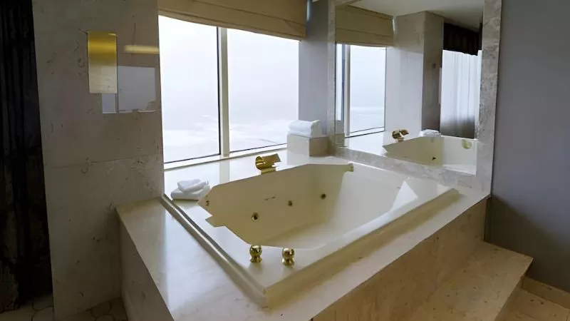 Caesars Atlantic City Hotel Casino jacuzzi suite Boardwalk