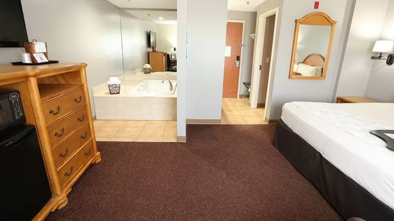 Country Hearth Inn Suites Edwardsville St. Louis jacuzzi suite best for families