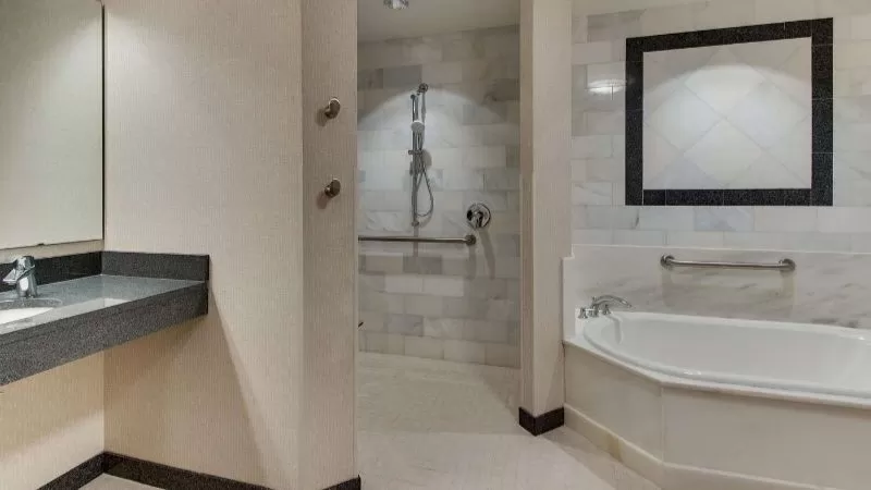 Drury Plaza Hotel Nashville Downtown jacuzzi suite