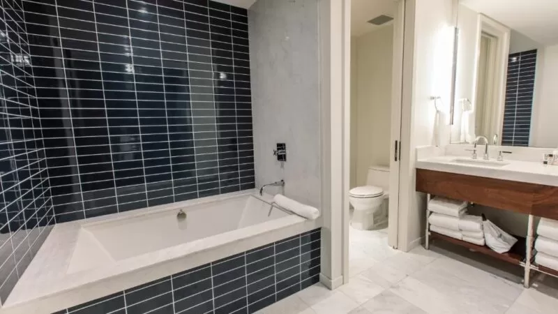 Fairlane Hotel Nashville by Oliver jacuzzi suite luxury boutique Broadway