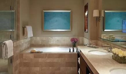 Four Seasons Hotel Baltimore jacuzzi suite