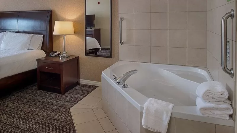 Hilton Garden Inn St. Louis Airport jacuzzi suite best near airport
