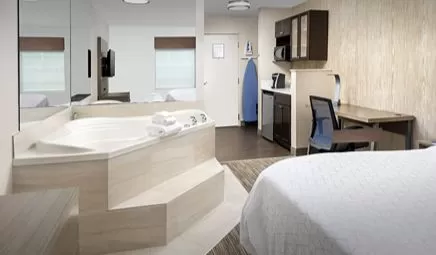 Holiday Inn Express Hotel Suites Annapolis Maryland jacuzzi suite reliable pick