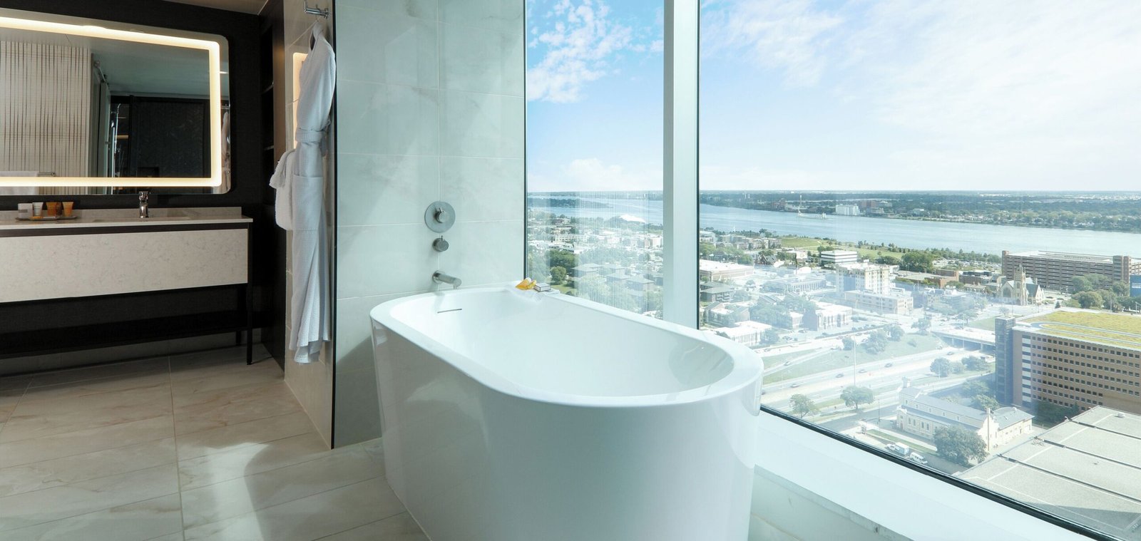 Hollywood Casino at Greektown Detroit soaking tub suite casino