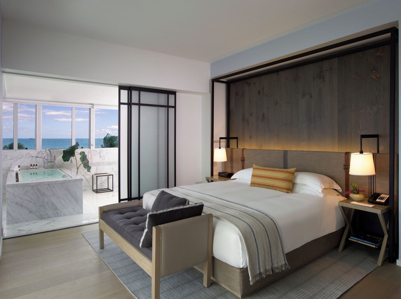 Hotel Victor South Beach Miami jacuzzi suite best art deco stay