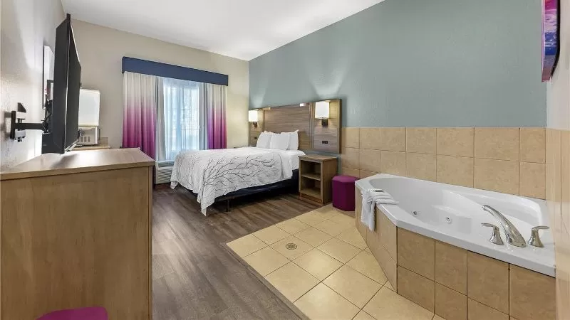 Best Western Plus San Antonio East Inn Suites jacuzzi suite best value