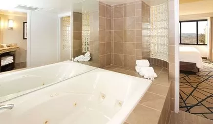 Embassy Suites by Hilton Portland Tigard jacuzzi suite best amenities