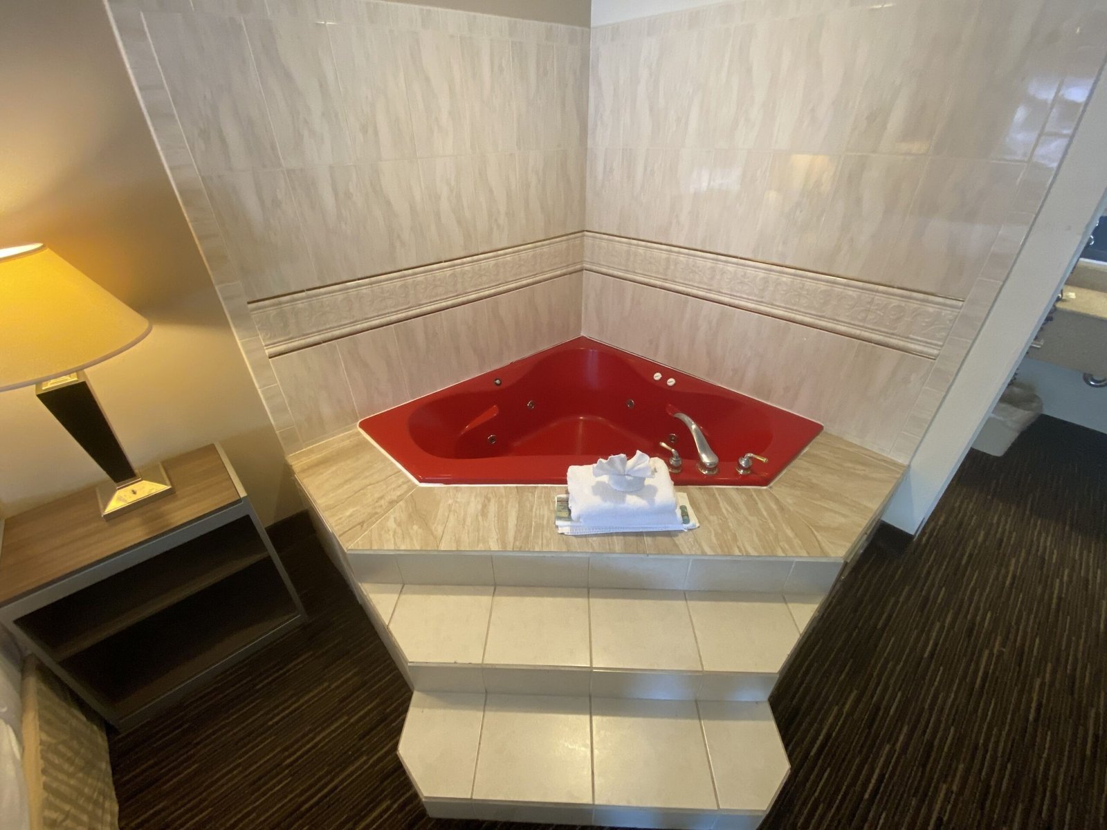 Garden State Inn jacuzzi suite best-rated absecon inn