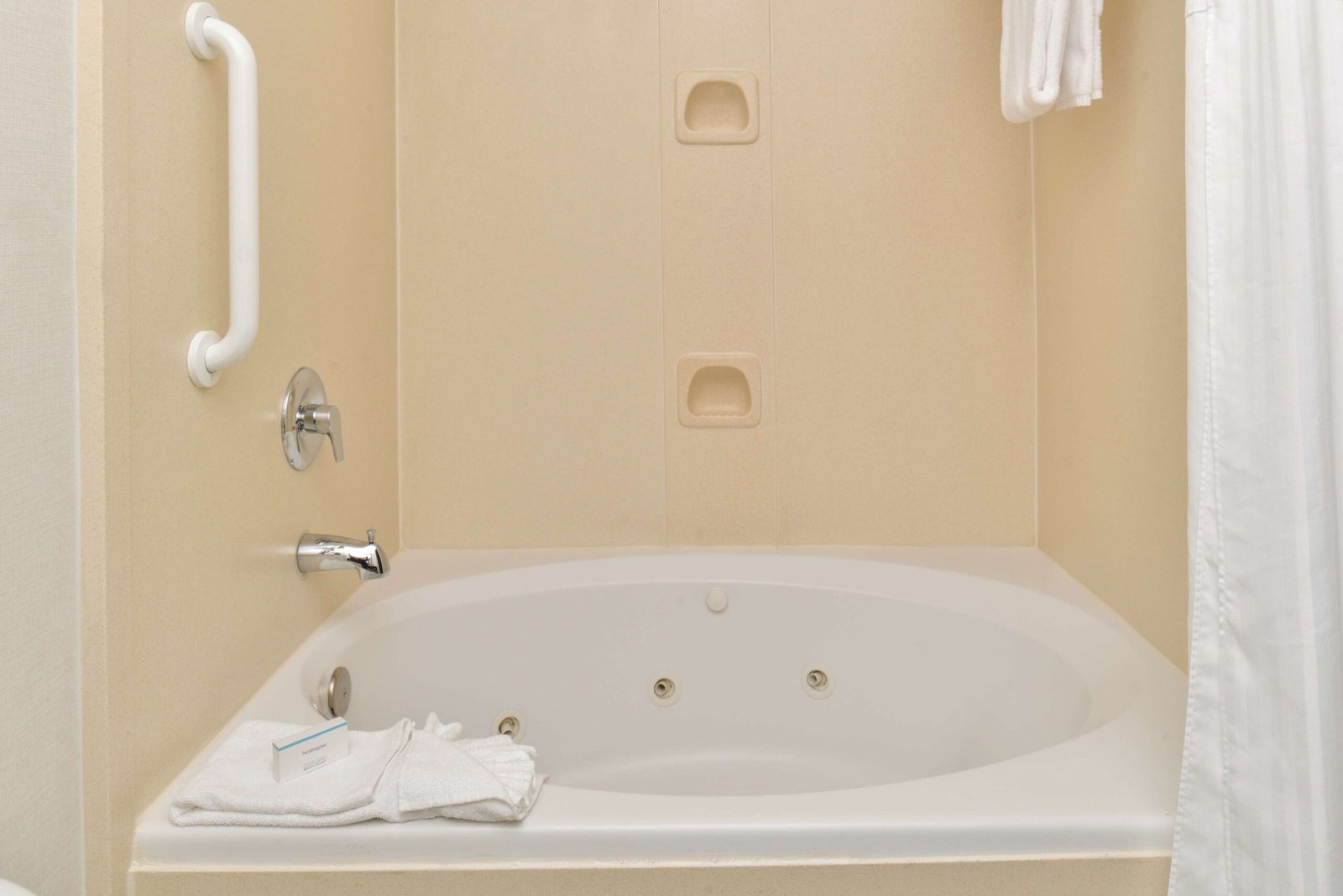 Hilton Garden Inn Dallas Addison jacuzzi suite best in Addison