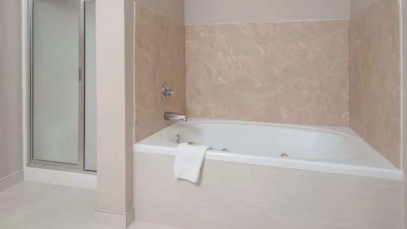 Holiday Inn Express Hotel Suites San Antonio jacuzzi suite best near the Missions