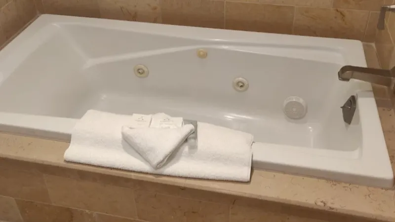 JW Marriott San Antonio Hill Country Resort Spa jacuzzi ultra luxury
