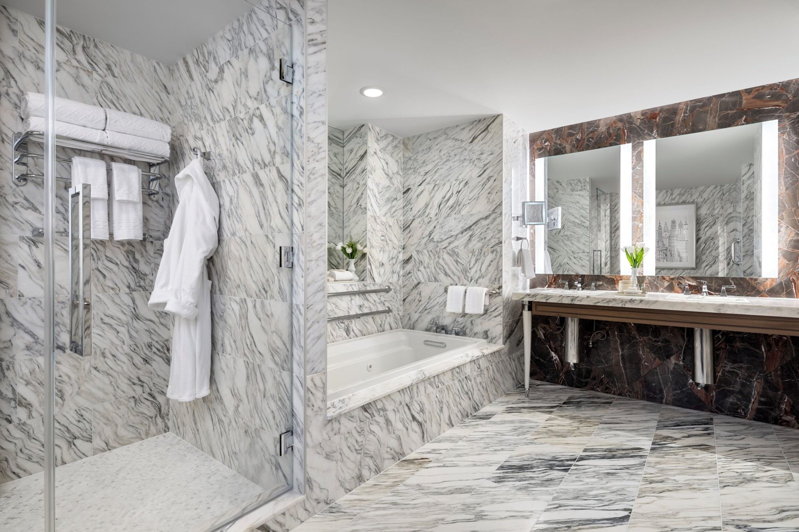 Lotte New York Palace jacuzzi suite Madison Avenue