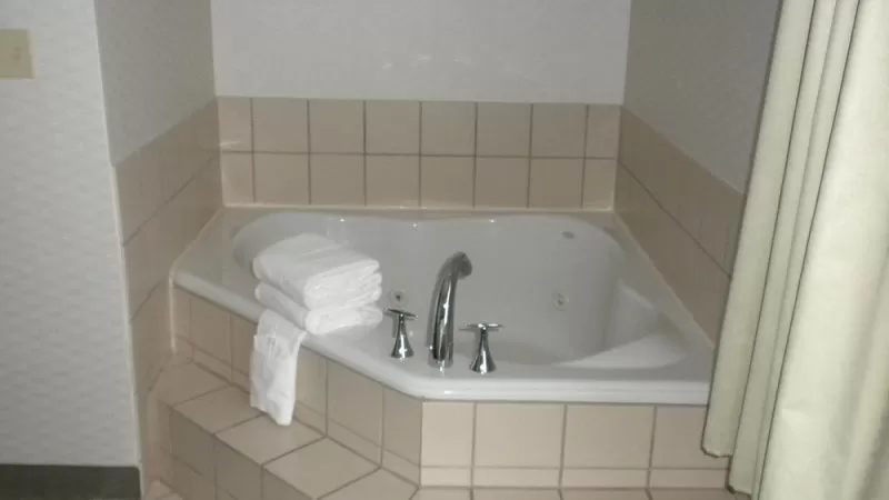 Springhill Suites San Diego Downtown/Bayfront jacuzzi suite best downtown bayfront