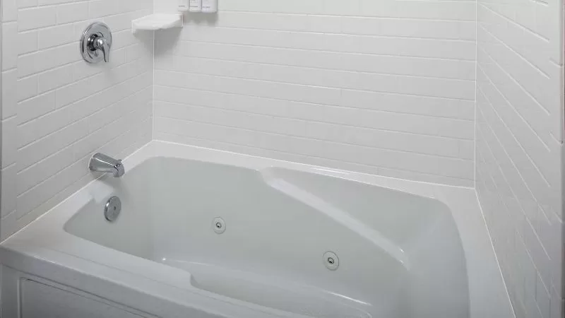 The Elms Hotel & Spa, a Destination by Hyatt Hotel jacuzzi suite best spa retreat — 2 hot tubs