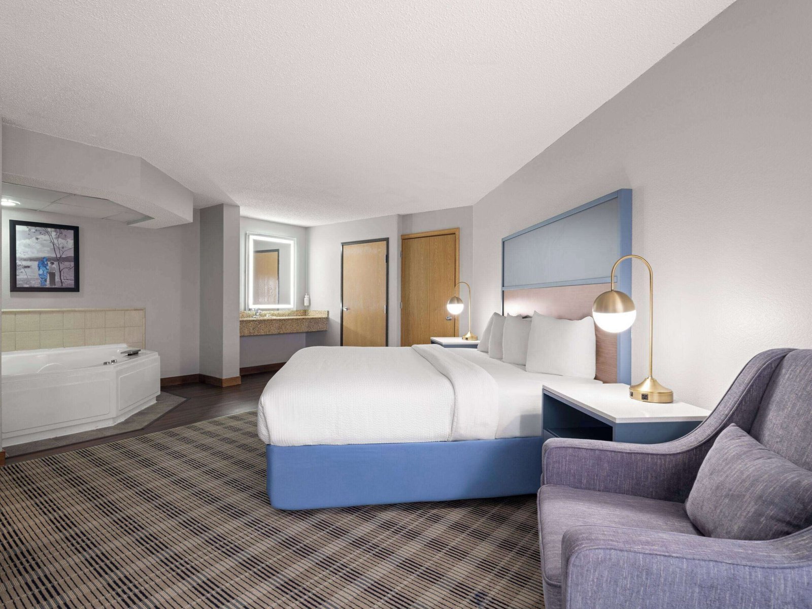 AmericInn by Wyndham Shakopee Near Canterbury Park jacuzzi suite best near canterbury park