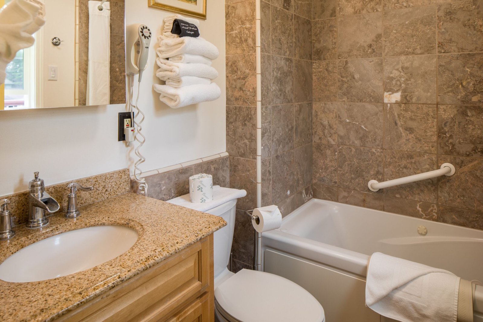 Andril Fireplace Cottages jacuzzi suite best overall