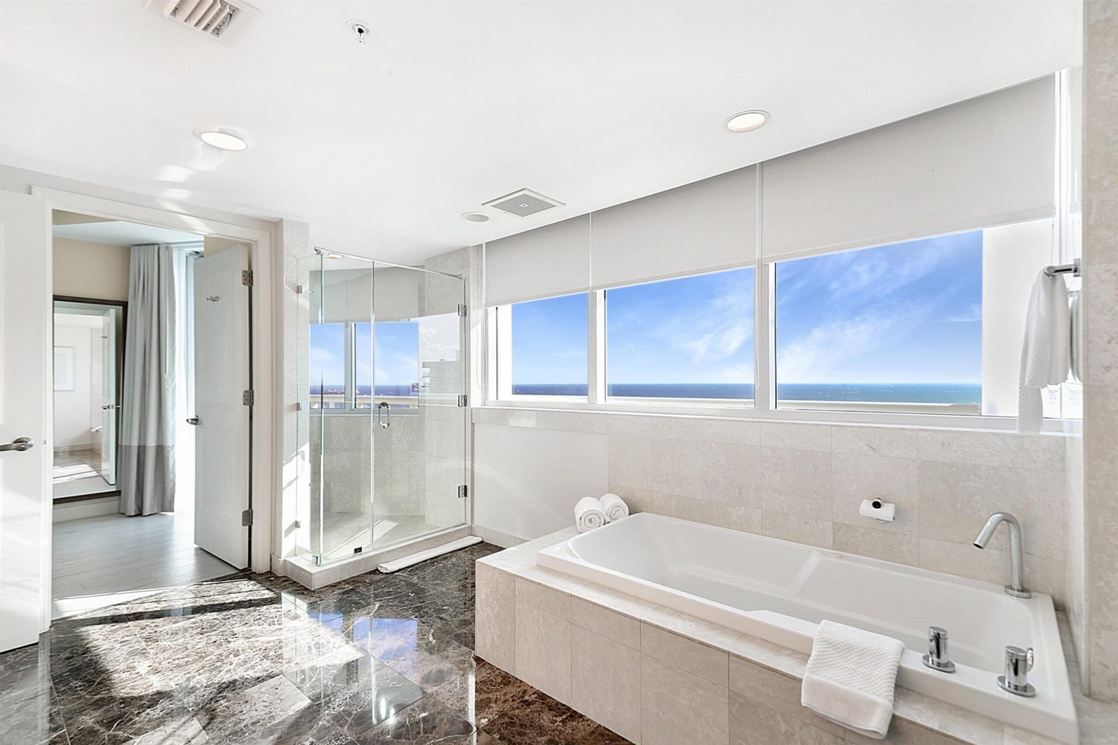 Beach House Fort Lauderdale, a Hilton Resort jacuzzi suite best overall