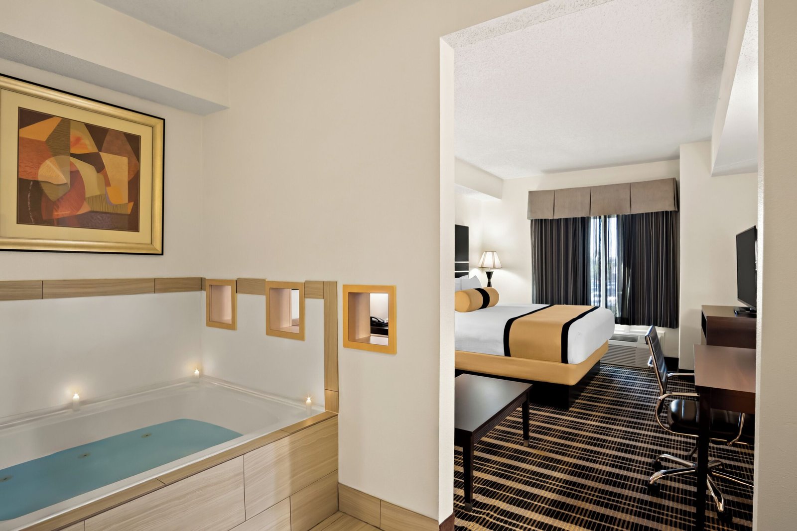 Best Western Plus Rockwall Inn & Suites jacuzzi suite best near lake ray hubbard