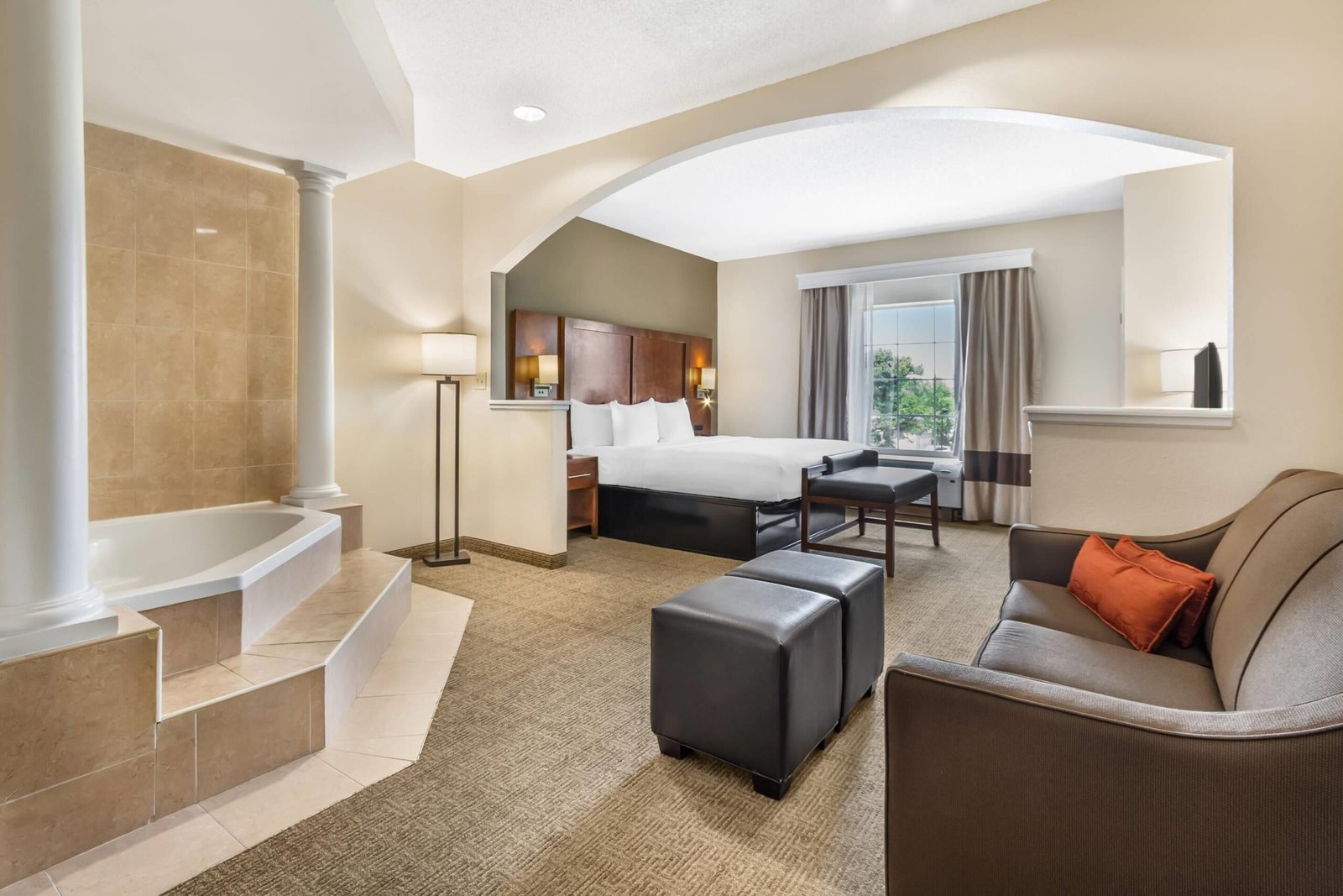 Comfort Suites Myrtle Beach Central jacuzzi suite most affordable