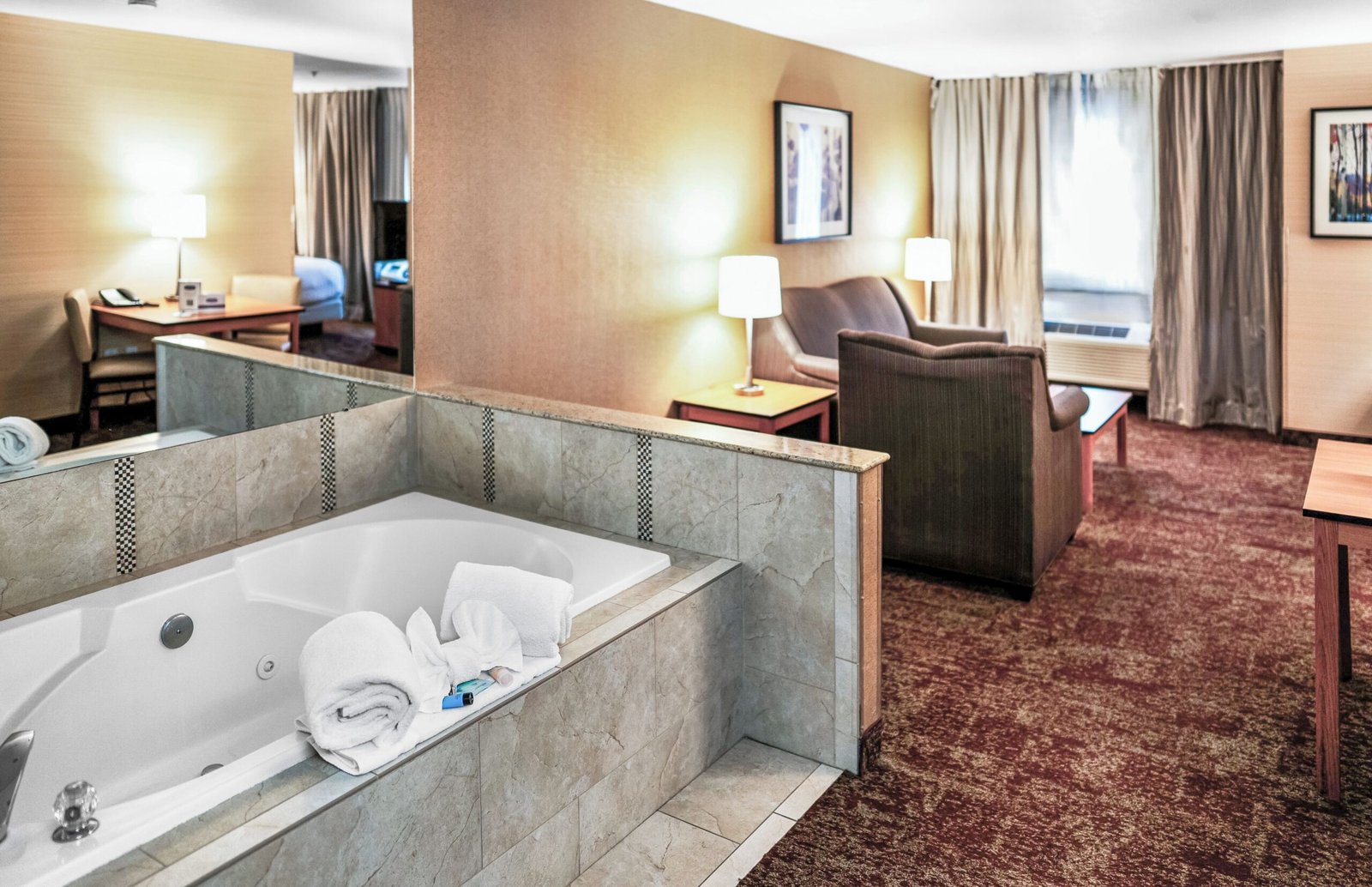 Crystal Inn Hotel and Suites Midvalley jacuzzi suite most spacious suite