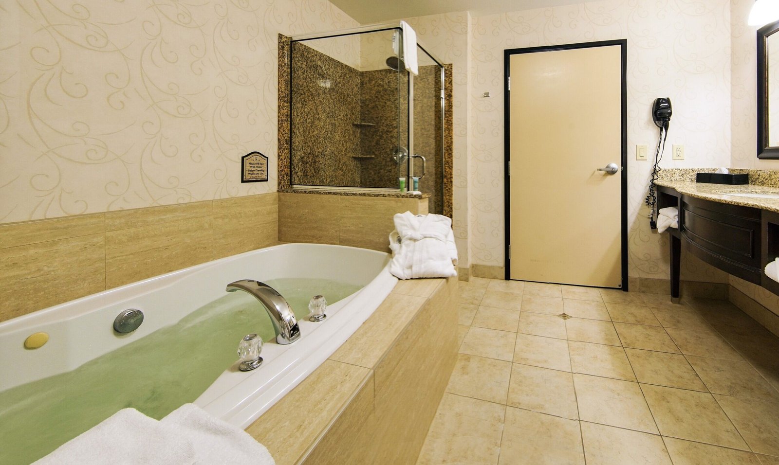 Grand Hotel at Bridgeport jacuzzi suite highest-rated property