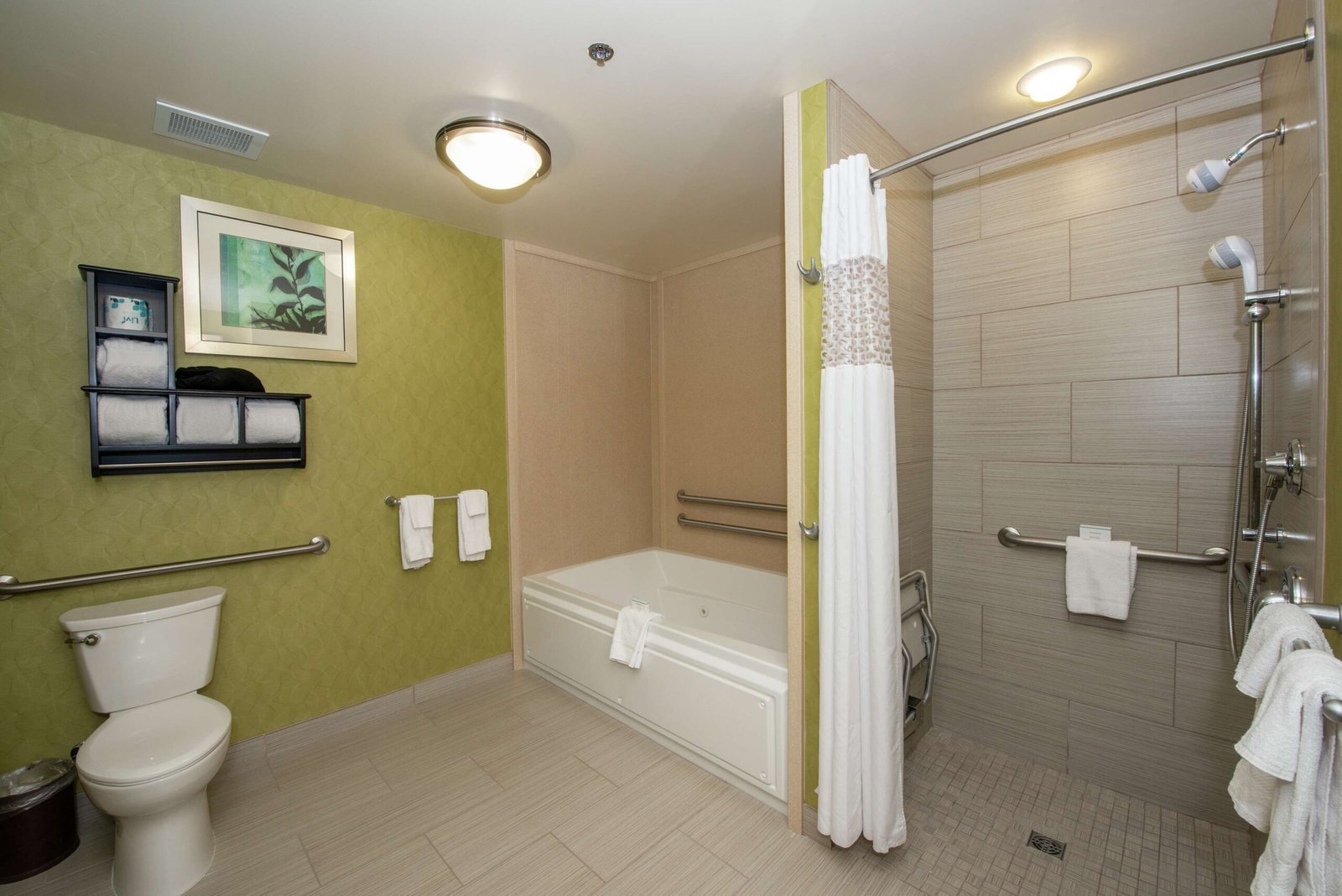 Hampton Inn and Suites Salt Lake City Farmington jacuzzi suite best near lagoon