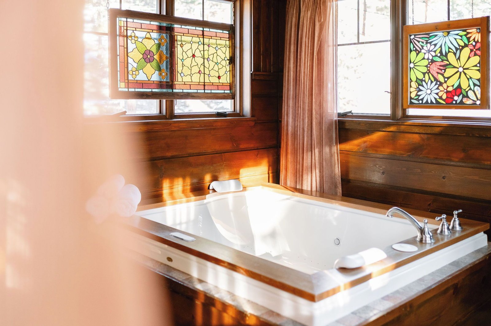 Highland Haven Creekside Inn jacuzzi suite best overall