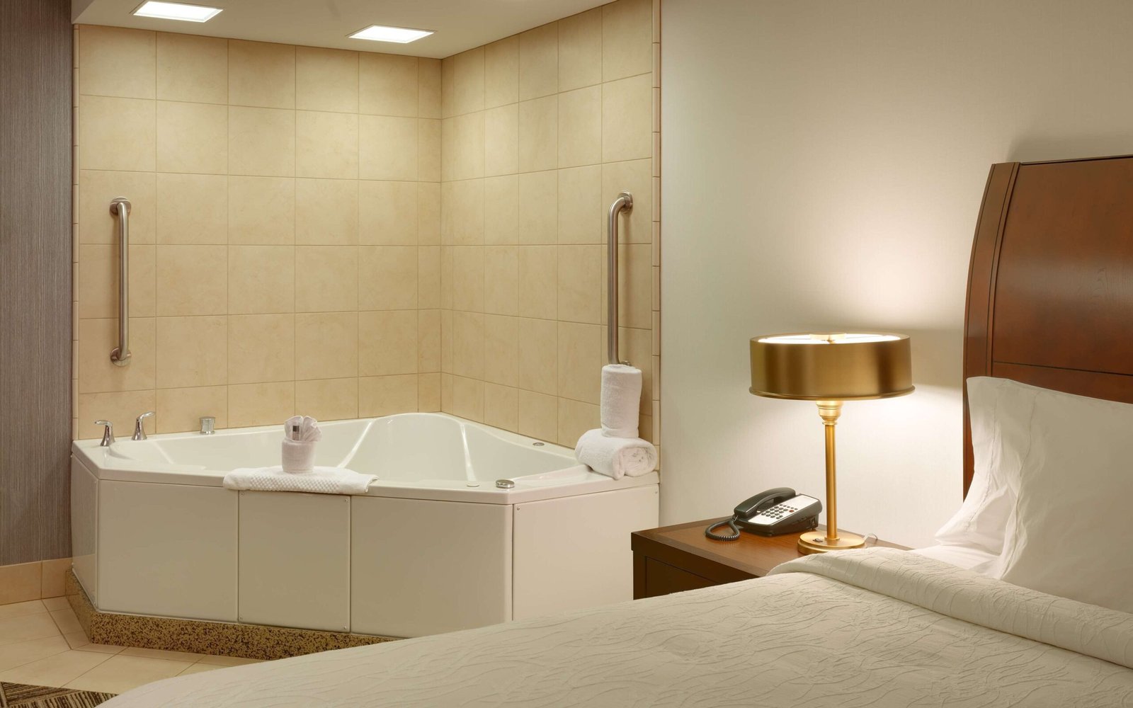 Hilton Garden Inn Salt Lake City Sandy jacuzzi suite best near sandy