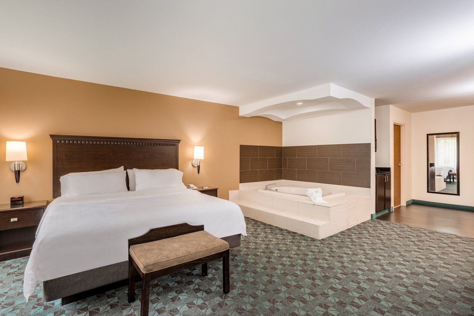 Holiday Inn Express & Suites Canton by IHG jacuzzi suite best near detroit airport