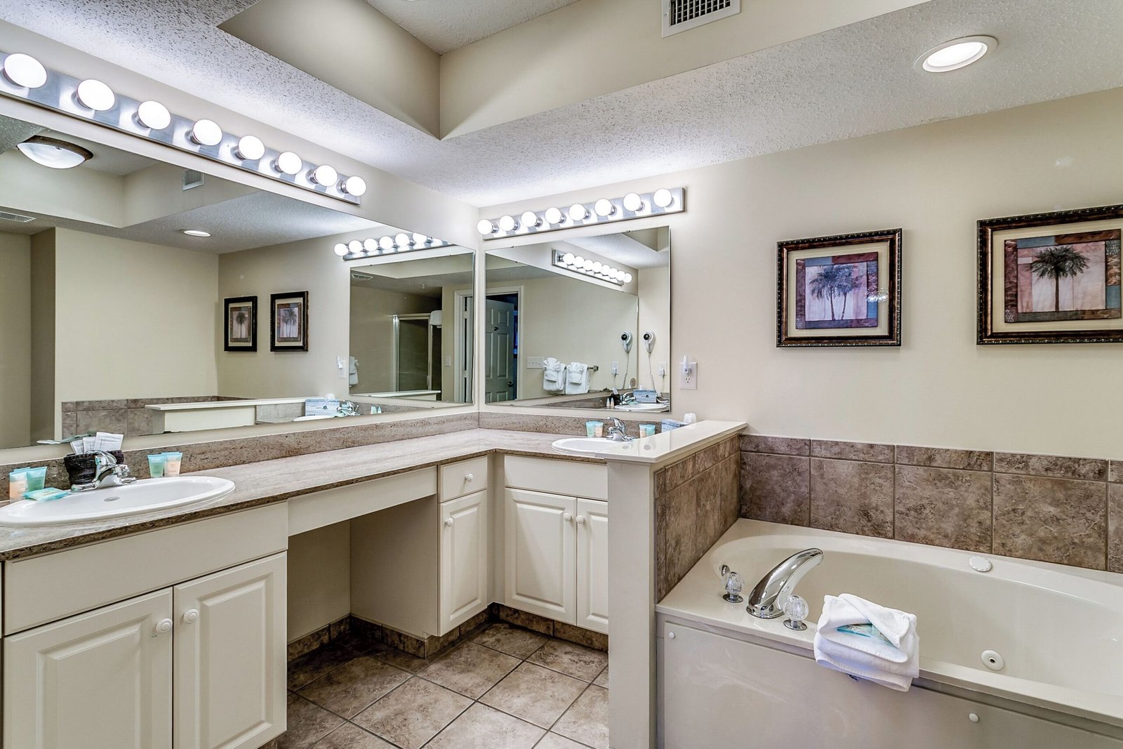 Island Vista Resort jacuzzi suite best overall