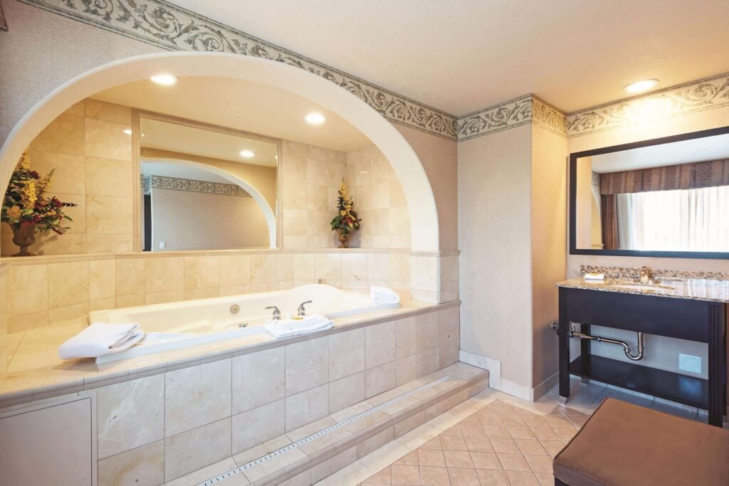 hotels with jacuzzi in room boise