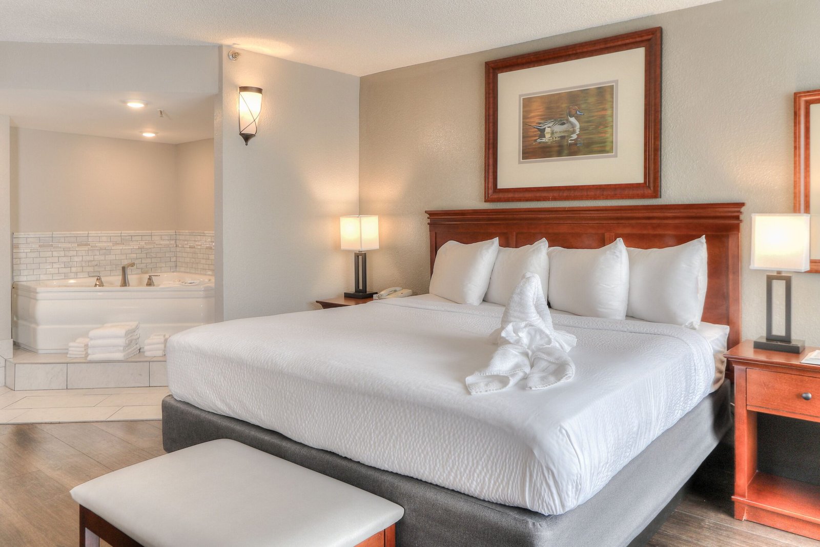 The Ramsey Hotel and Convention Center Pigeon Forge jacuzzi suite most romantic