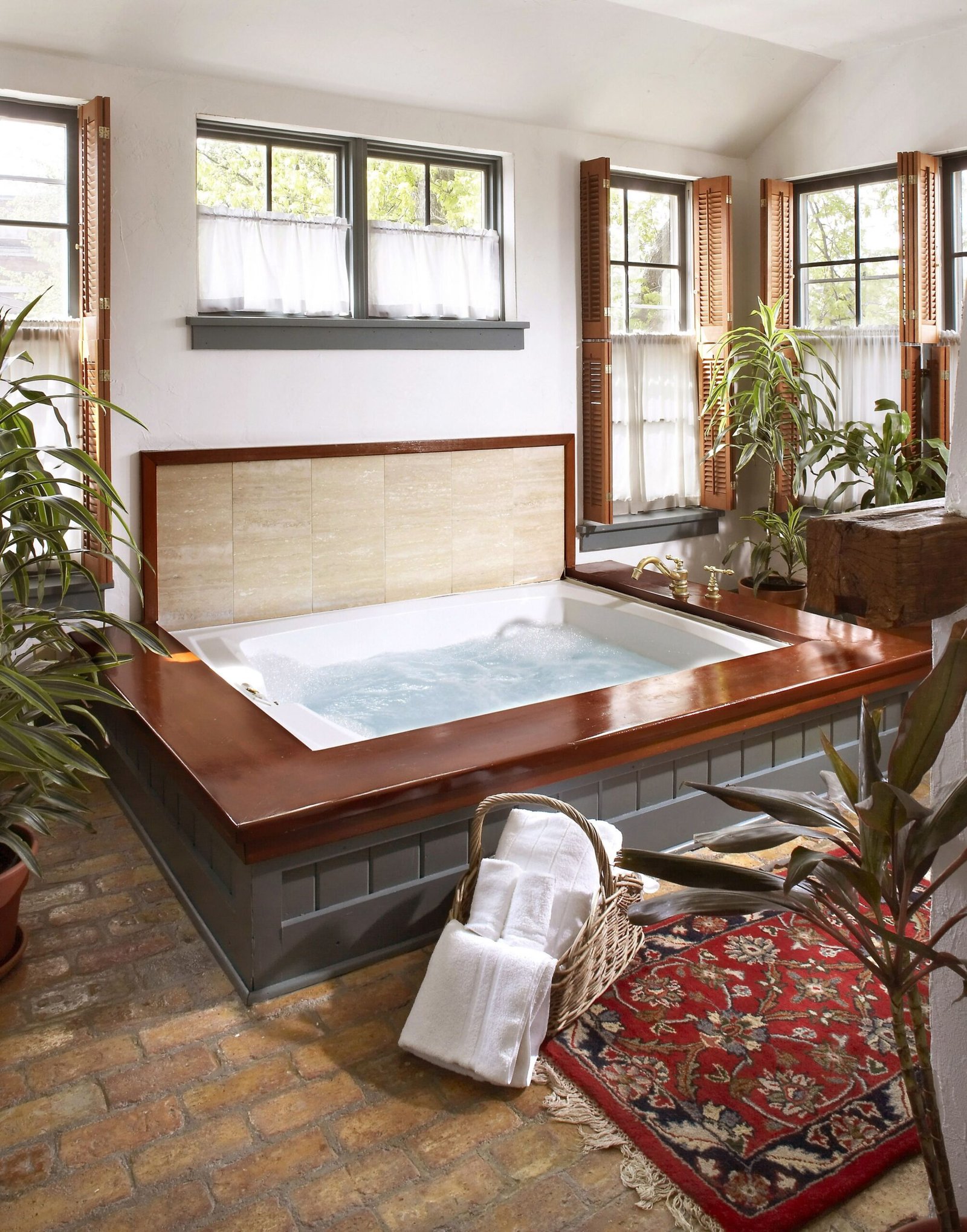 Washington House Inn jacuzzi suite best historic stay