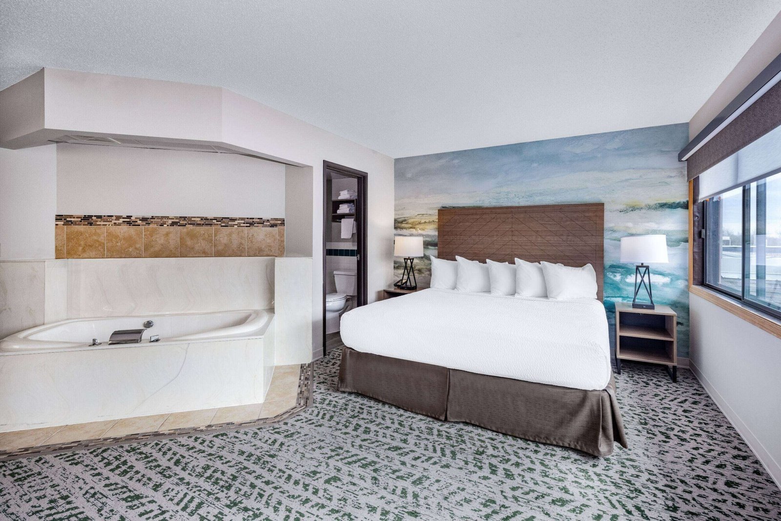 AmericInn by Wyndham Duluth South Black Woods Event Center jacuzzi suite best near proctor