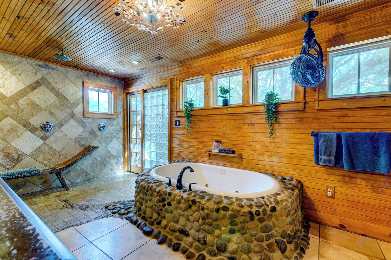 Beachside Boutique Inn – Folly Beach Rooms & Private Cottages jacuzzi suite best overall