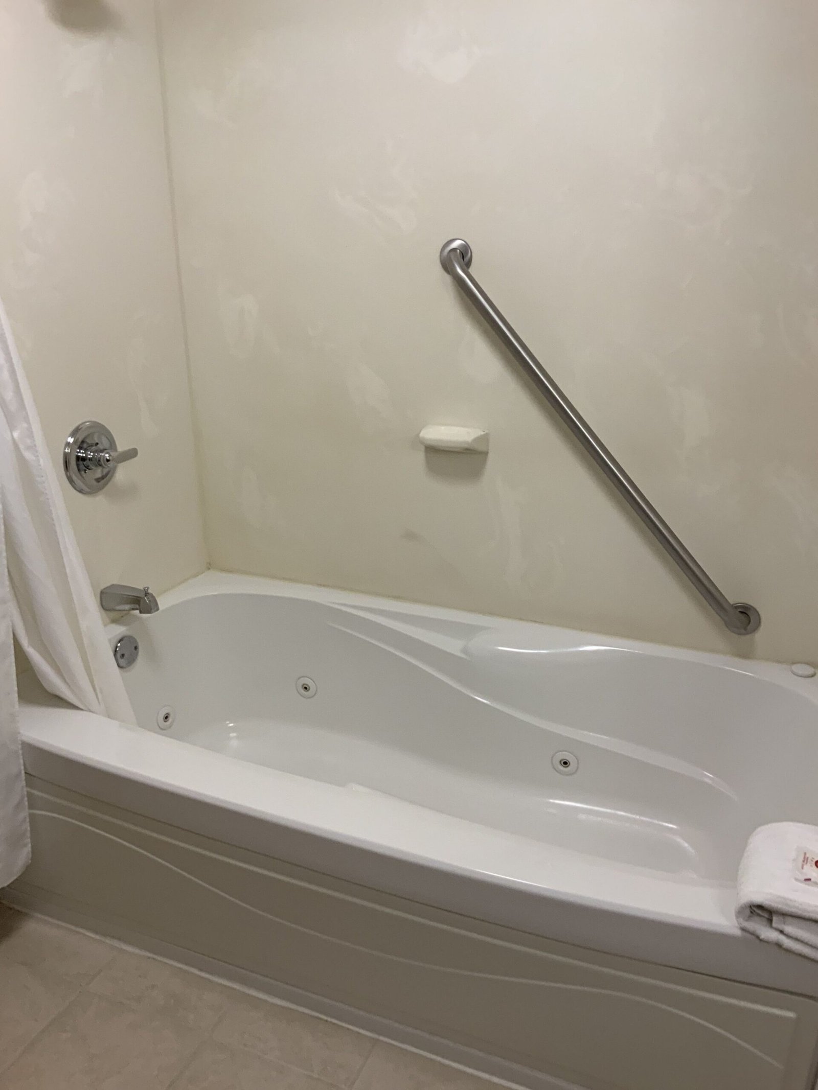 Comfort Inn & Suites West Chester - North Cincinnati jacuzzi suite best near topgolf