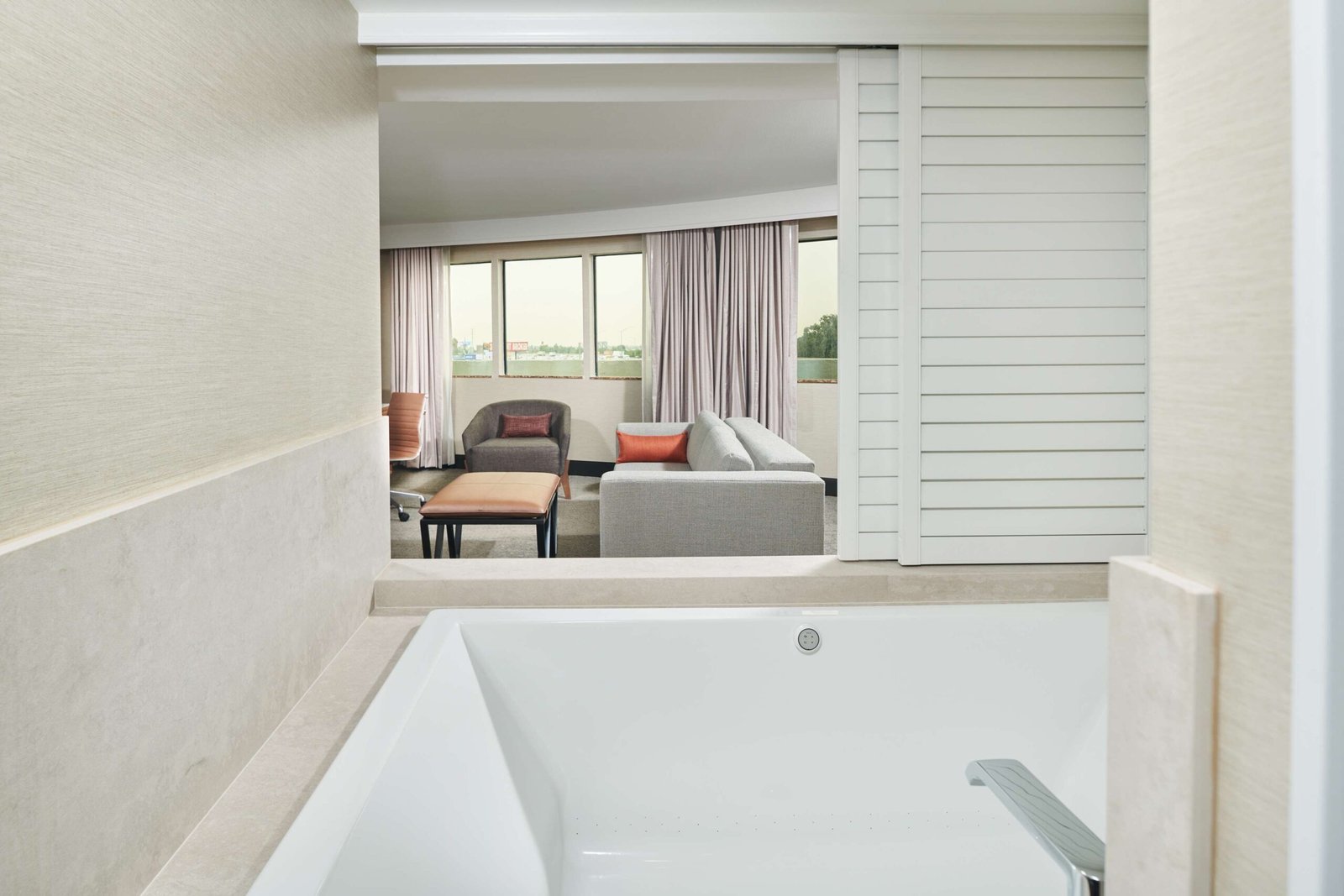 DoubleTree by Hilton Fullerton jacuzzi suite highest-rated stay