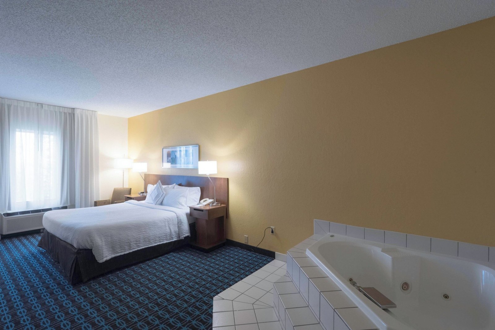 Fairfield Inn & Suites by Marriott Cleveland Streetsboro jacuzzi suite best near streetsboro