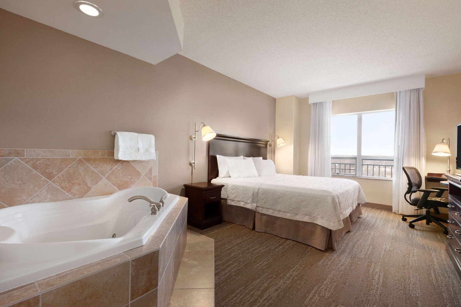 Hampton Inn & Suites Washington-Dulles International Airport jacuzzi suite best near dulles airport