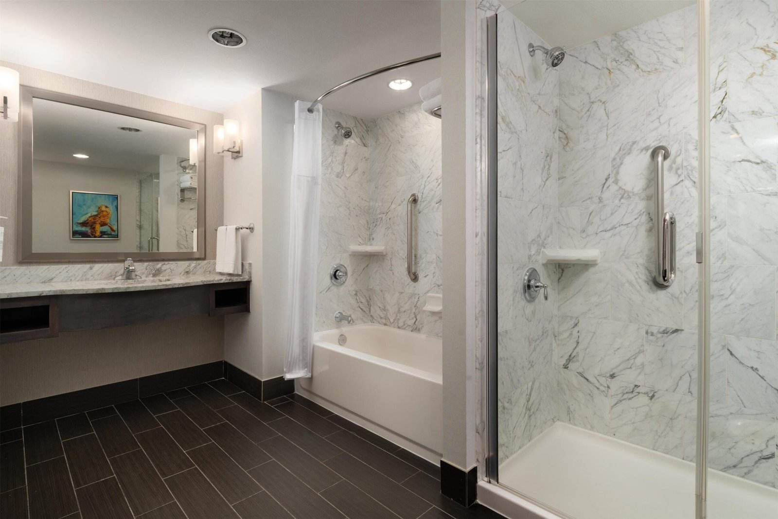 Hilton Garden Inn Charleston Waterfront/Downtown jacuzzi suite most luxurious